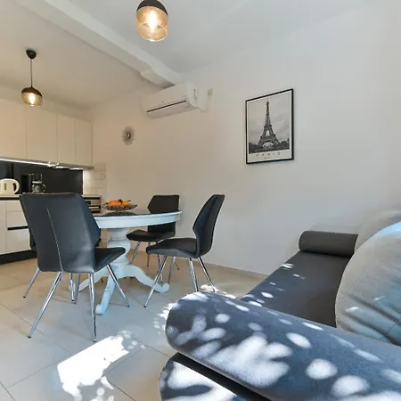 Apartament Vera - With Nice View *