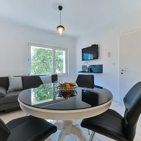 Apartament Vera - With Nice View *